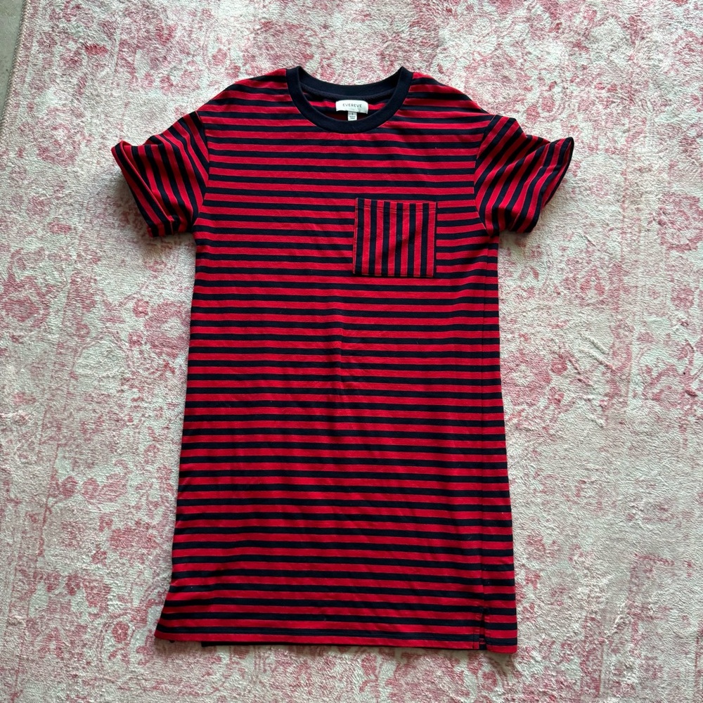 Evereve Red & Navy Striped Pocket Tee